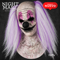 Máscara Daffy Hyper Mask, vista principal del payaso con maquillaje fucsia y negro, nariz negra y cabello blanco con morado